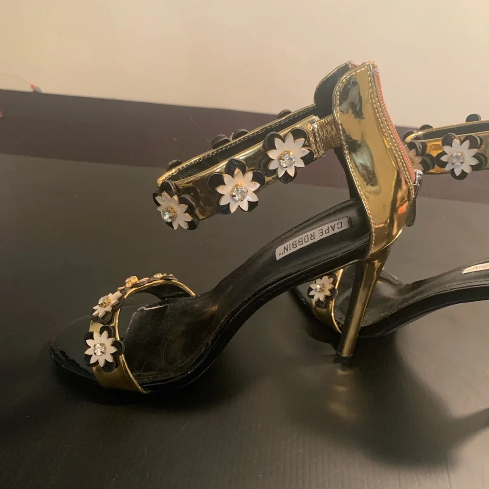 Cape Robbin Gold and Black Floral Heels - Picture 3 of 12